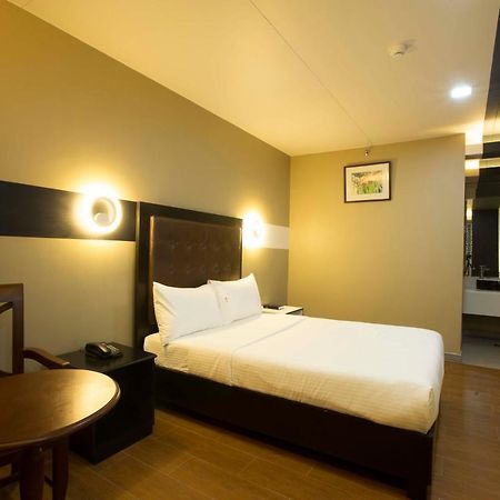 The Lucky 9 Budget Hotel Tagum Екстериор снимка