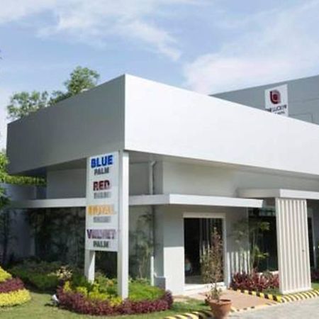 The Lucky 9 Budget Hotel Tagum Екстериор снимка