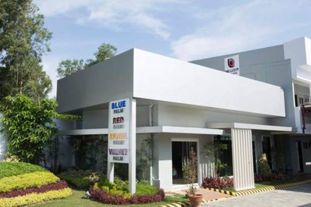 The Lucky 9 Budget Hotel Tagum Екстериор снимка