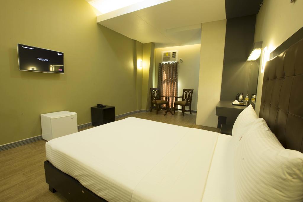 The Lucky 9 Budget Hotel Tagum Екстериор снимка
