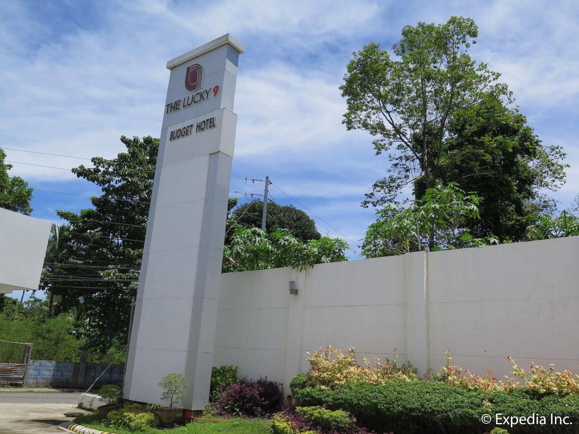 The Lucky 9 Budget Hotel Tagum Екстериор снимка