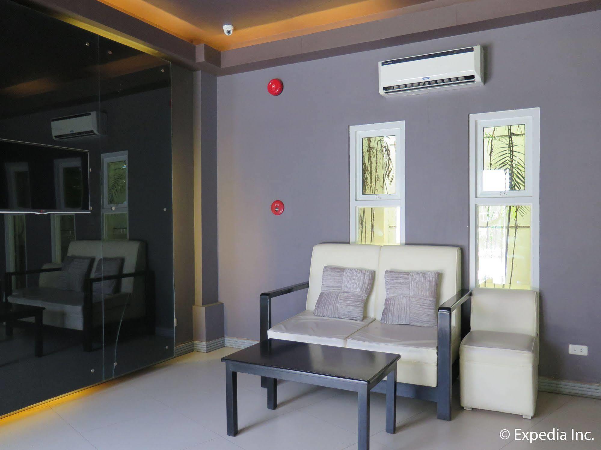The Lucky 9 Budget Hotel Tagum Екстериор снимка