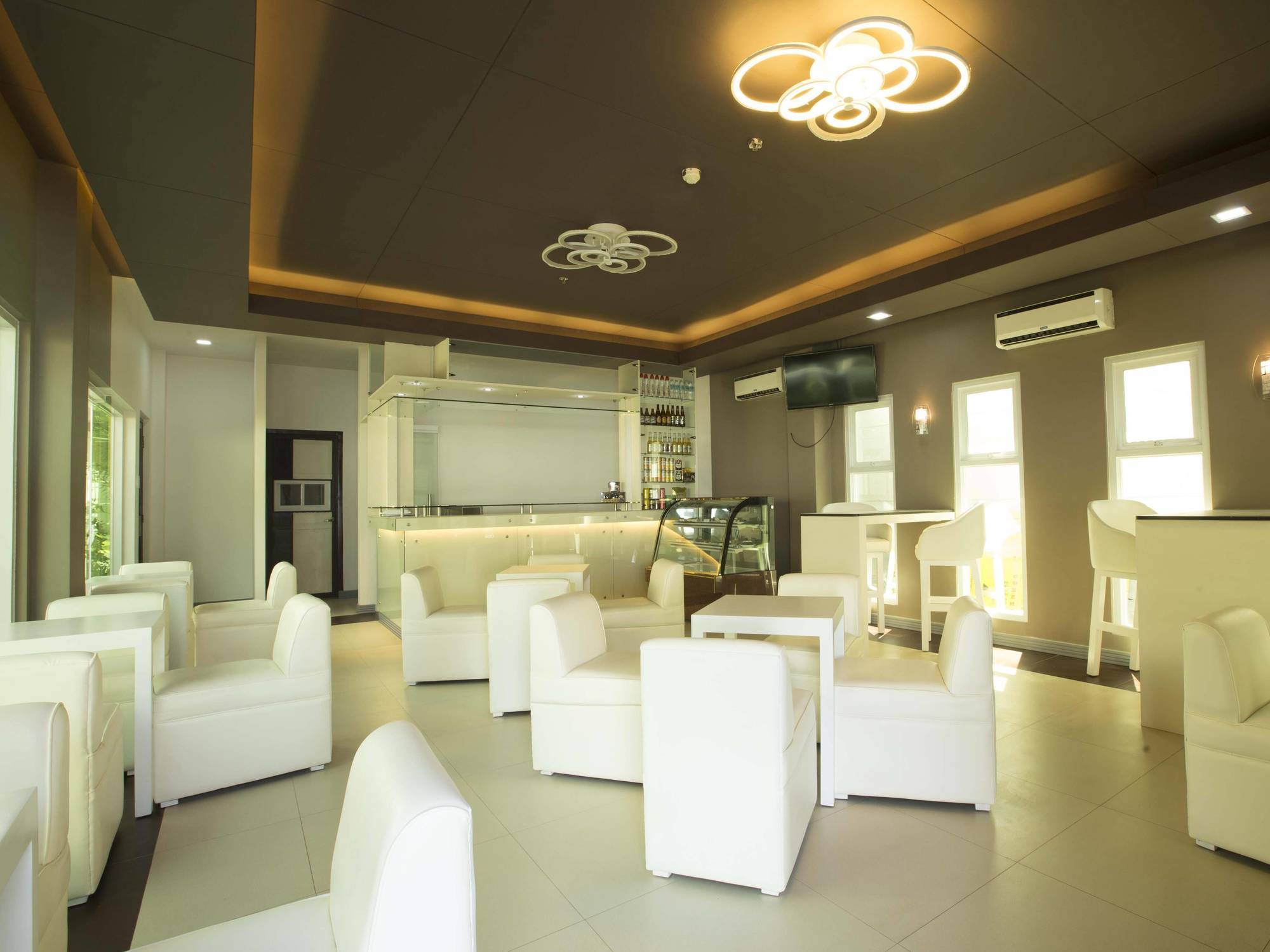 The Lucky 9 Budget Hotel Tagum Екстериор снимка