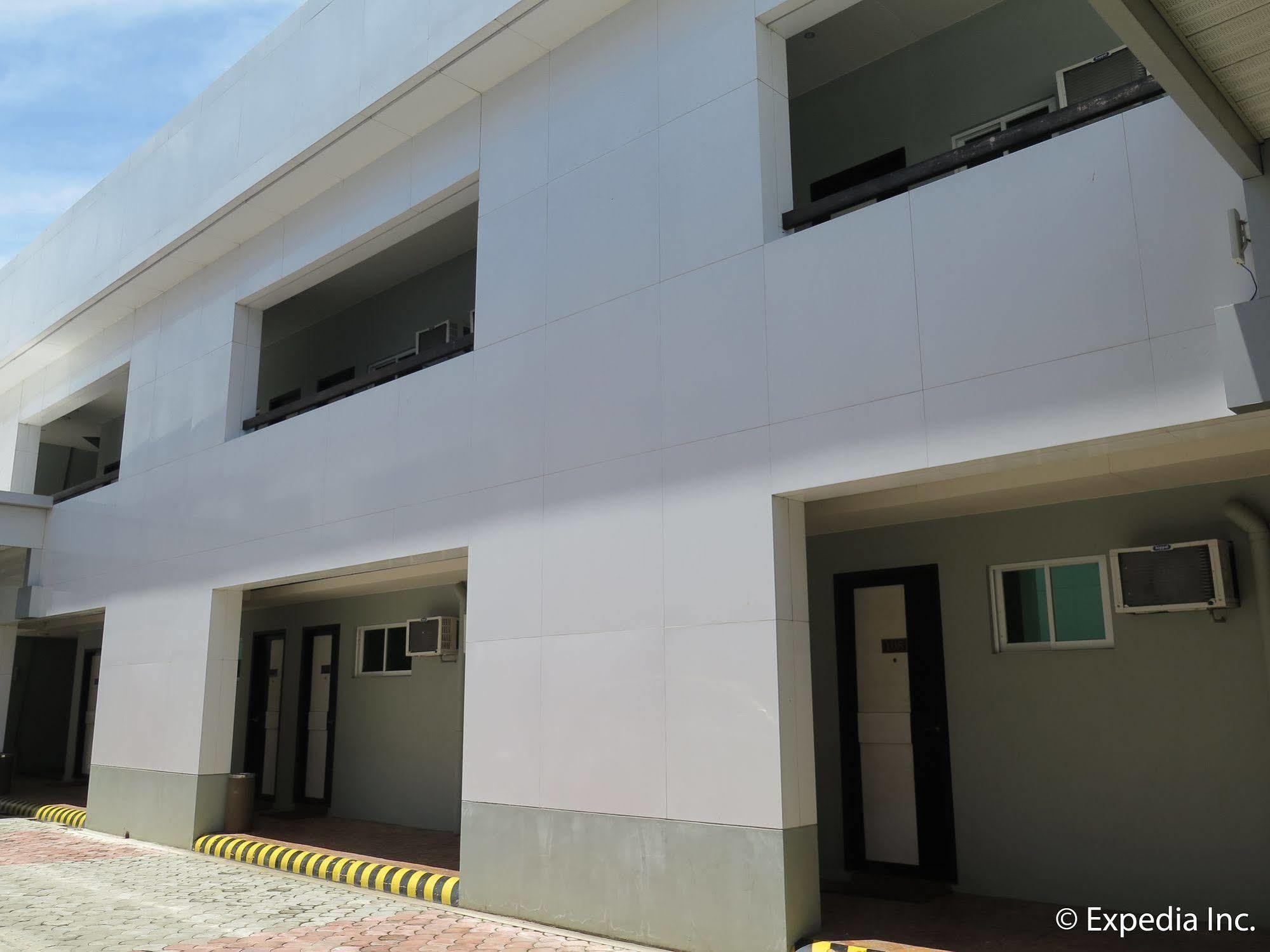 The Lucky 9 Budget Hotel Tagum Екстериор снимка