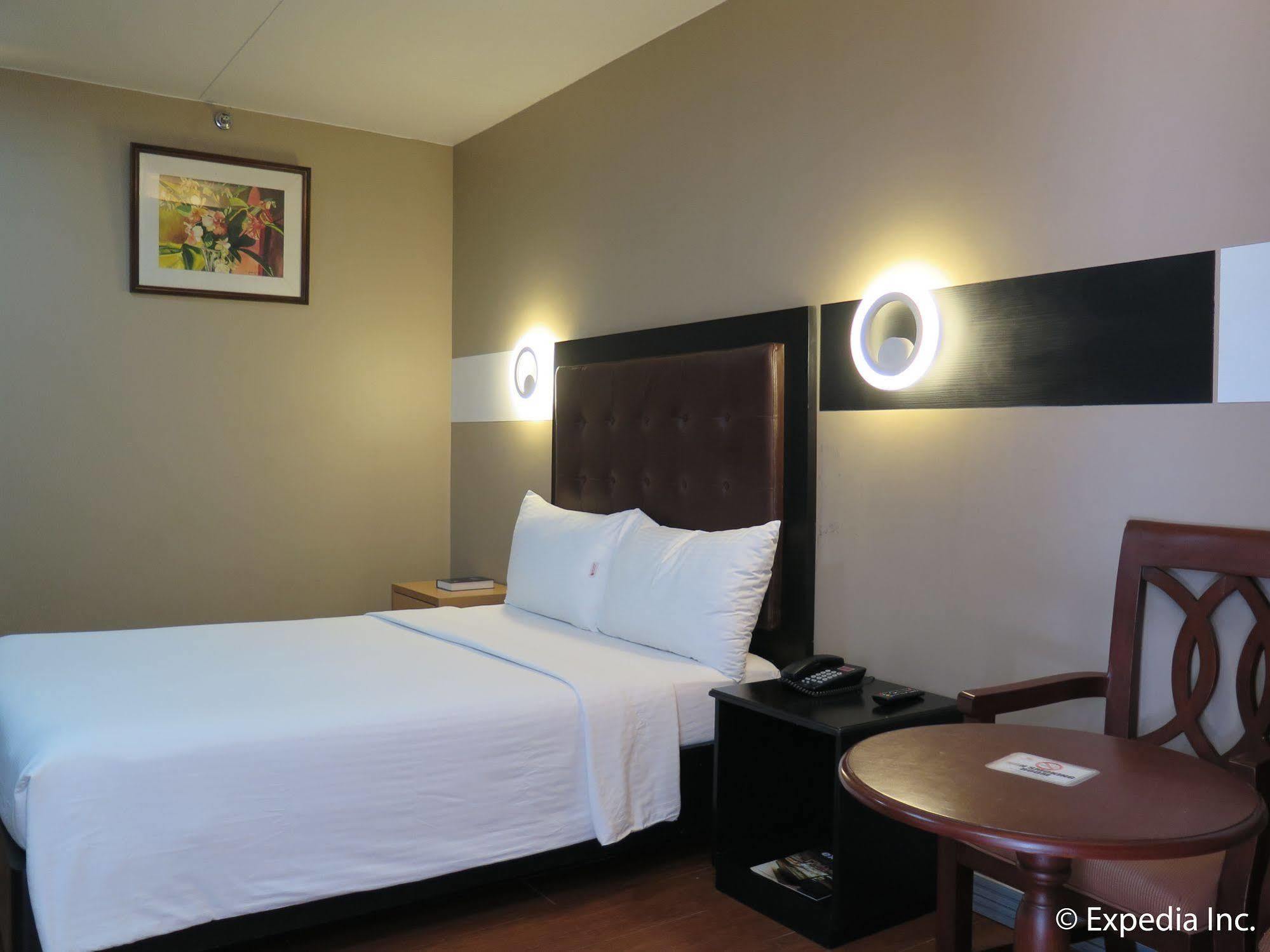 The Lucky 9 Budget Hotel Tagum Екстериор снимка